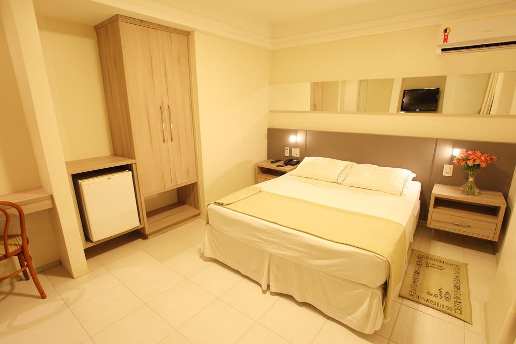 Hotel Bhally Balneário Camboriú Buitenkant foto