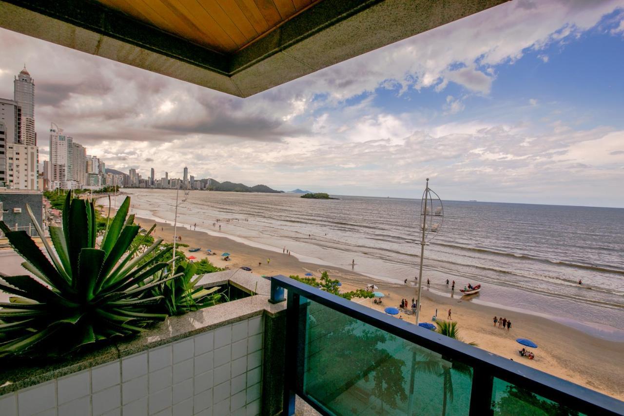 Hotel Bhally Balneário Camboriú Buitenkant foto